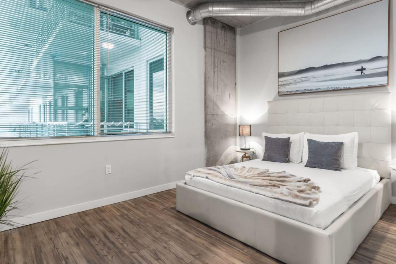 Modern 2 Bed Getaway Steps From Tropicana Field Sankt Petersburg Exterior foto