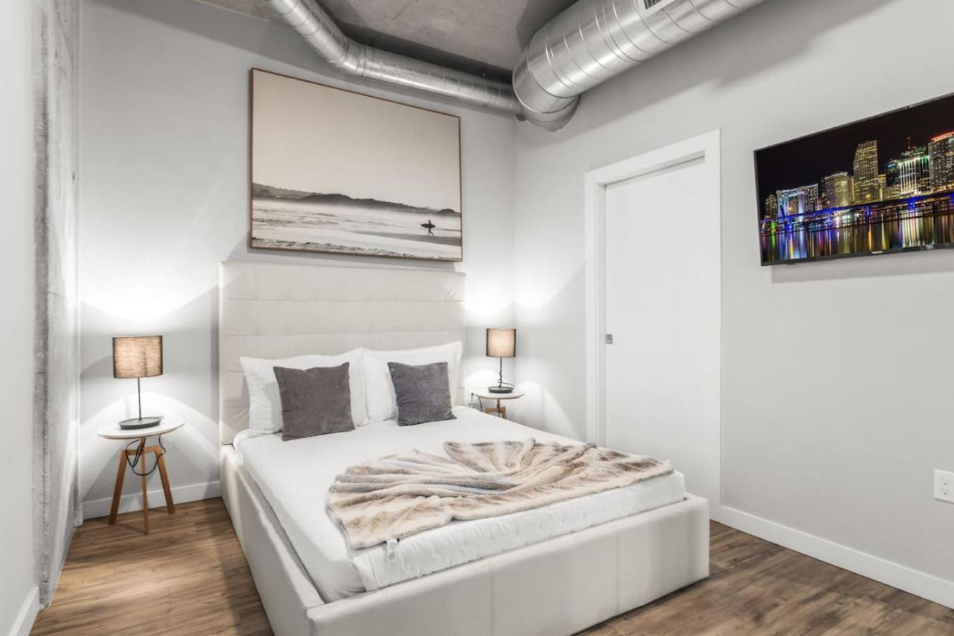 Modern 2 Bed Getaway Steps From Tropicana Field Sankt Petersburg Exterior foto