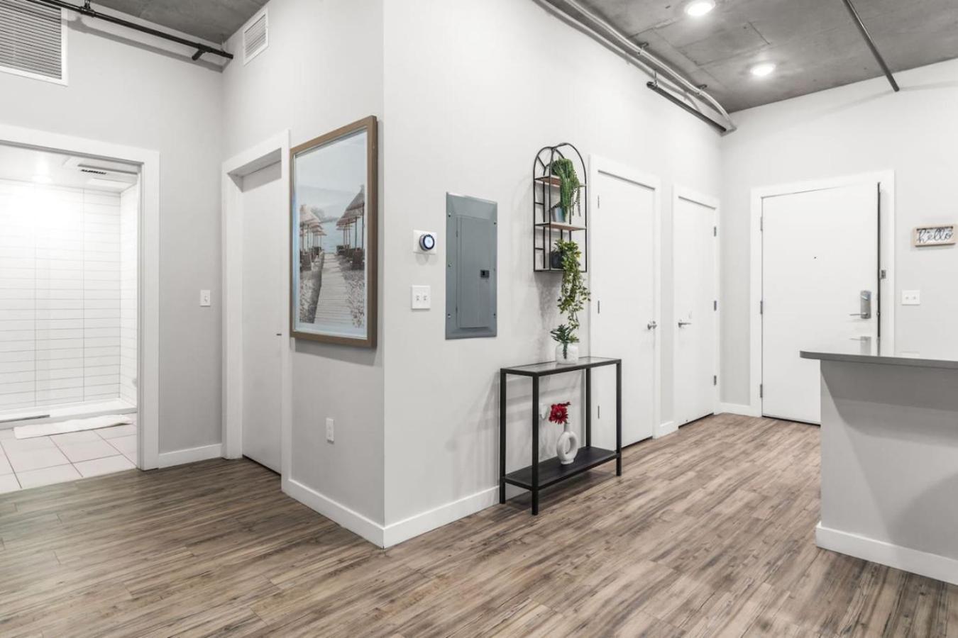 Modern 2 Bed Getaway Steps From Tropicana Field Sankt Petersburg Exterior foto